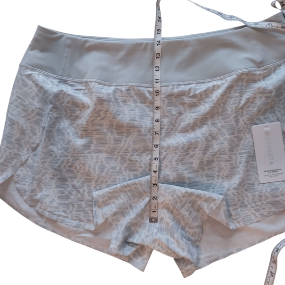 Athleta Printed Run With It 3.5" Short NWT - Picture 15 of 16